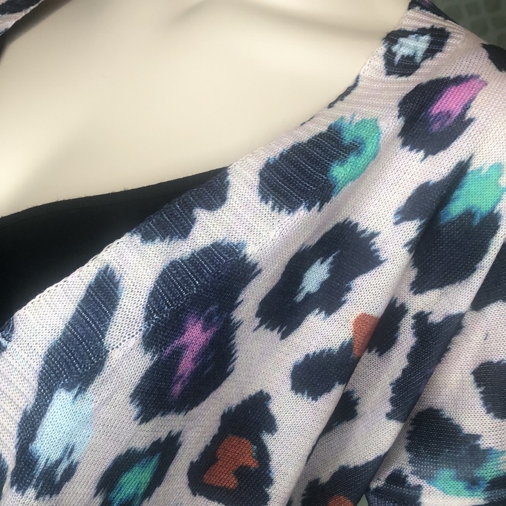MULTI ANIMAL PRINT CARDIGAN SWEATER - Picture 9 of 10
